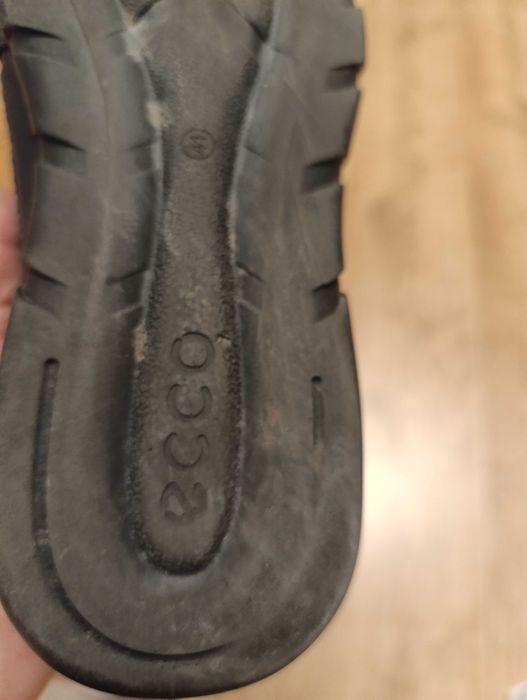 Продам мужскую обувь ecco и nike 41 разм ,недорого