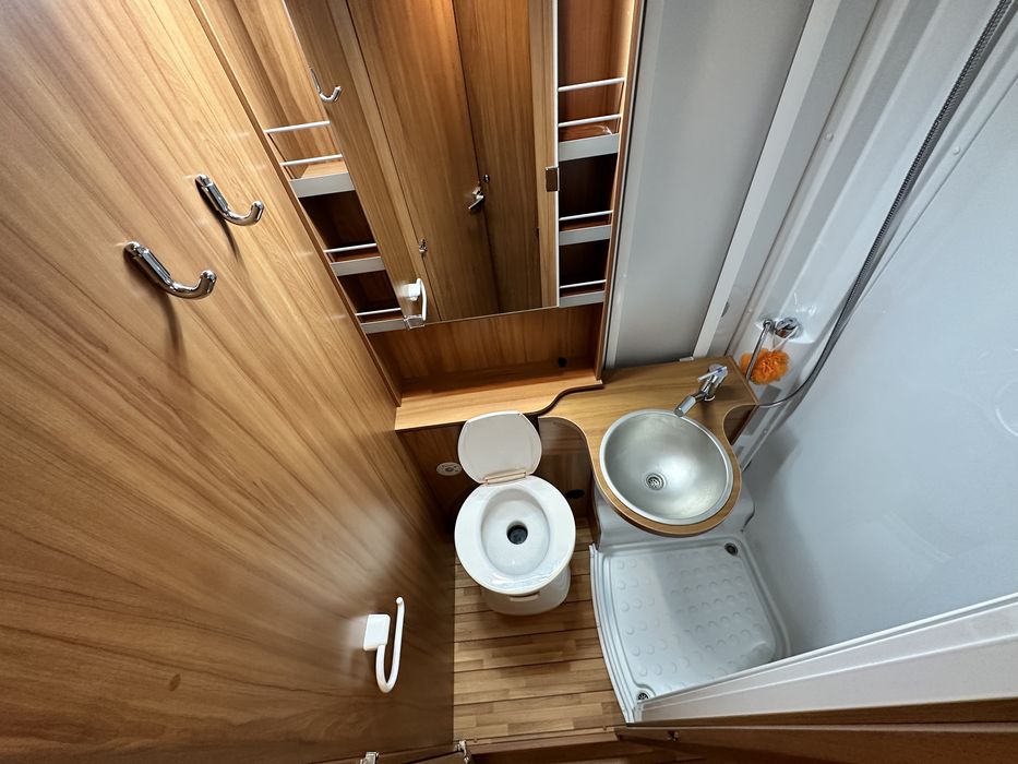 Autorulota Camper,Weinsberg 6 locuri mers,6 locuri dormit