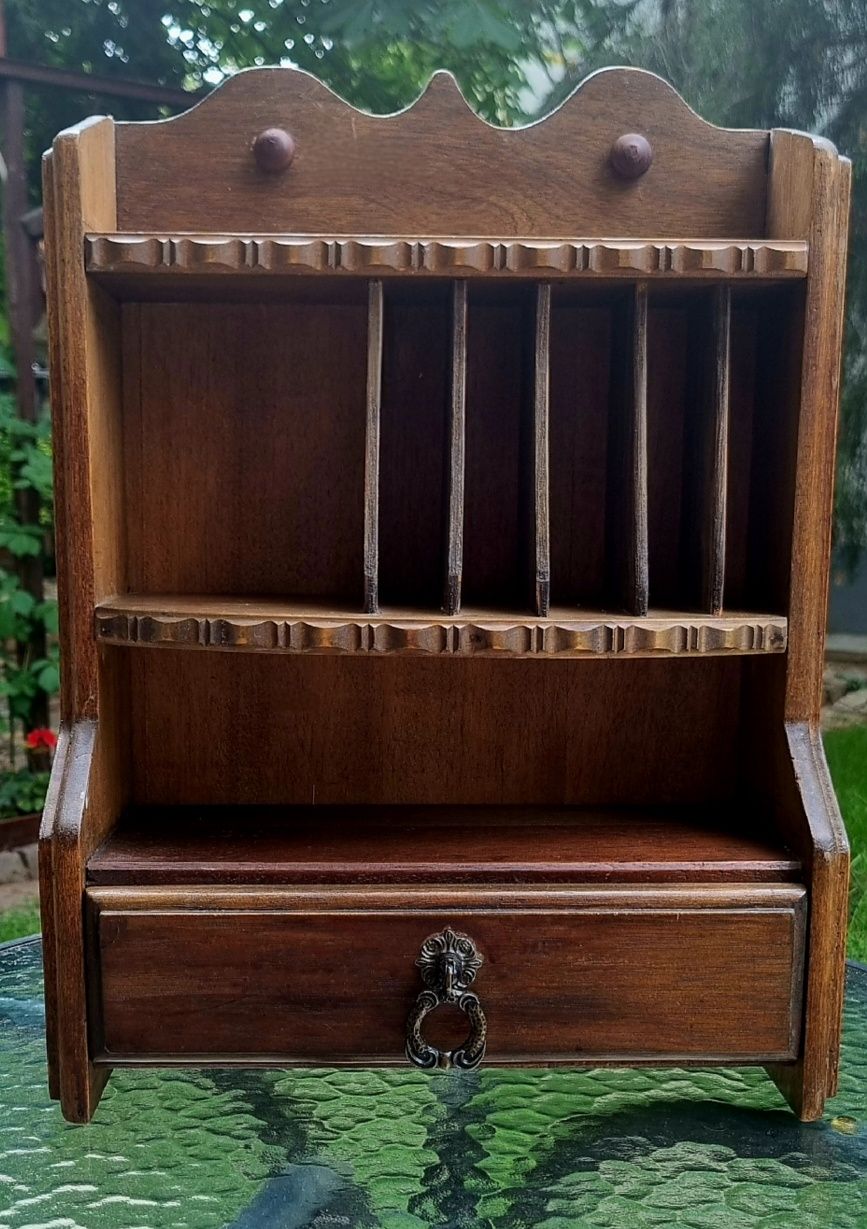 Dulăpior vintage / organizator