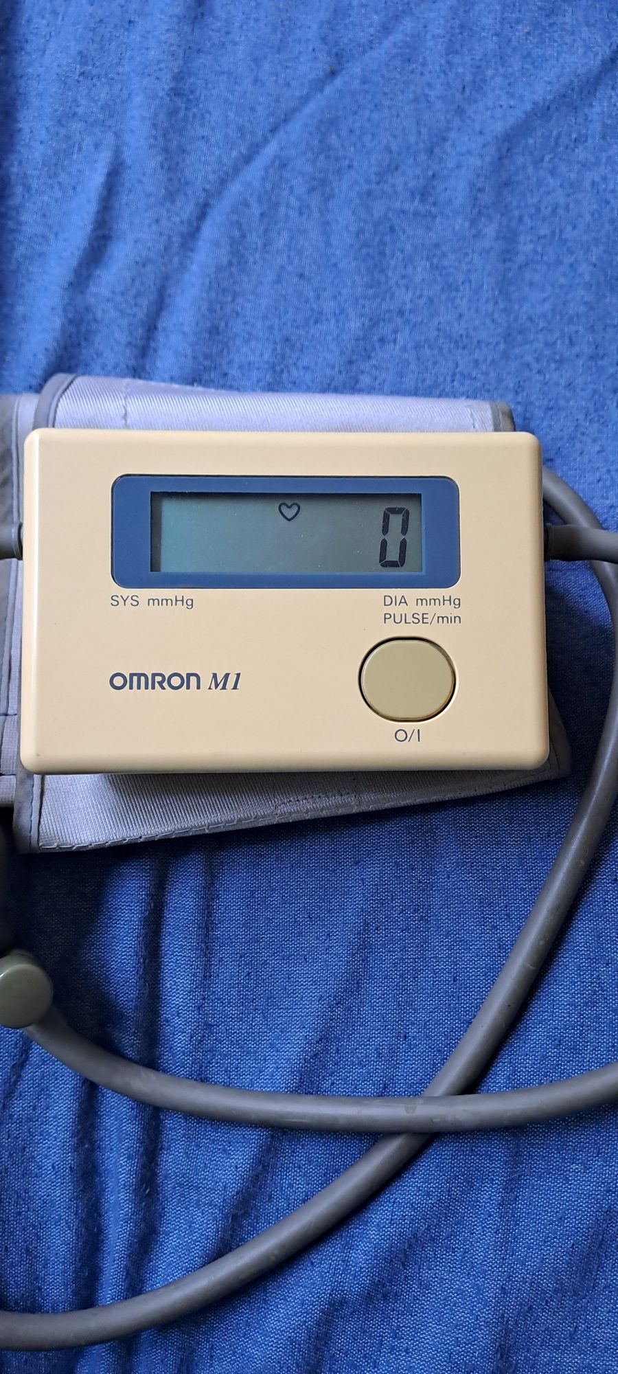 Апарат за измерване на кръвно налягане Omron M1