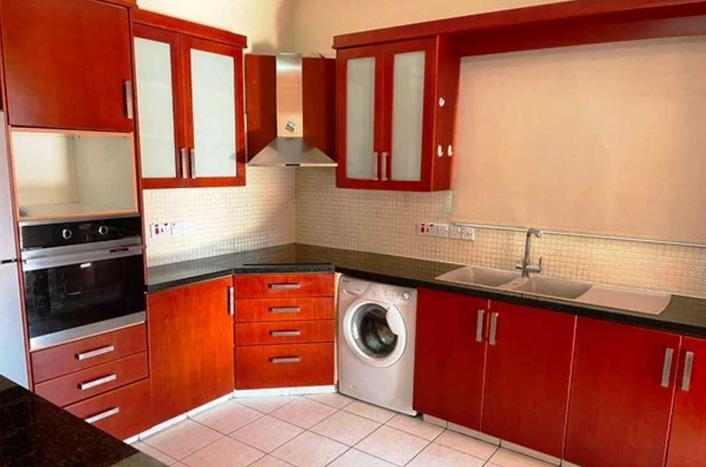 Дава се под наем Тристаен апартамент в Пловдив, Изгрев - 88 кв.м за 357 € - Снимка #4