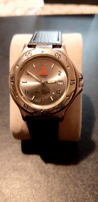 Рекламен часовник на Мицубиши