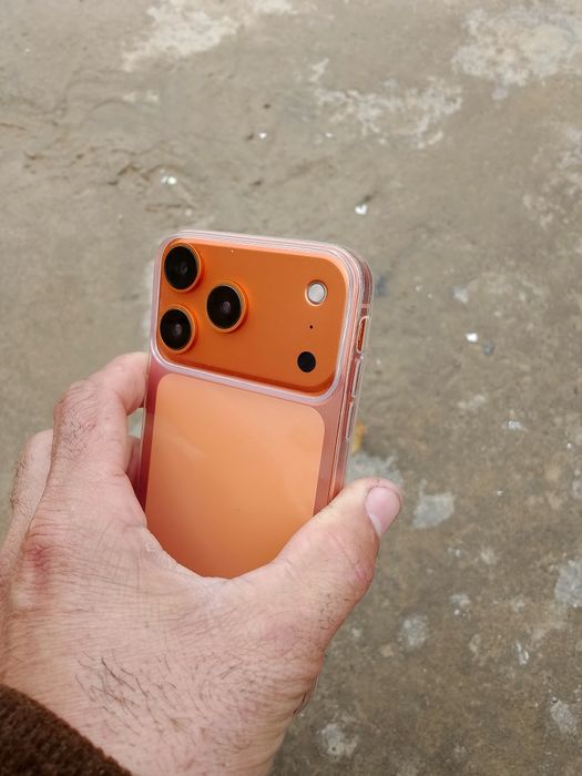 Iphone xr 17 pro korpus qilingan