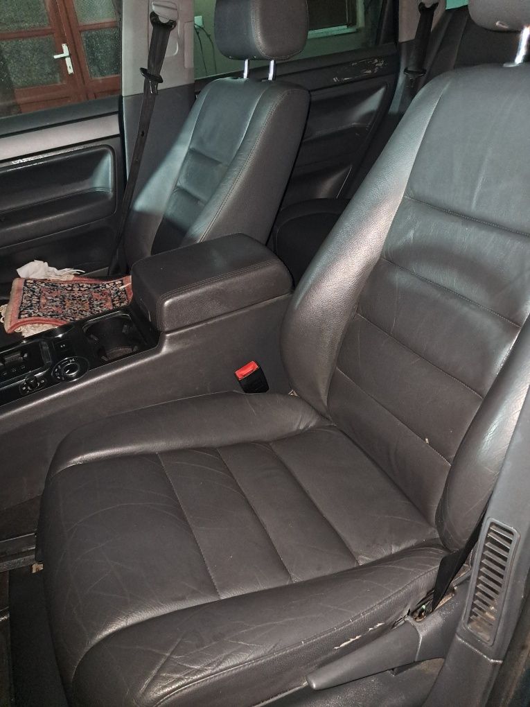 Detailing interior auto și mochete ,covoare chiar la tine acasă.