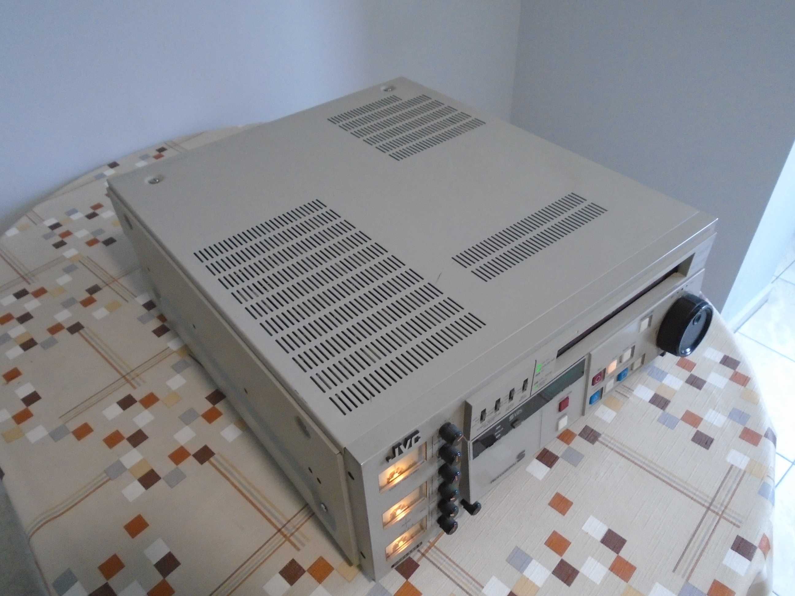 S-VHS JVC Br-s611e