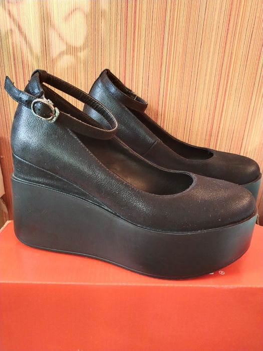 Продам туфли 38р