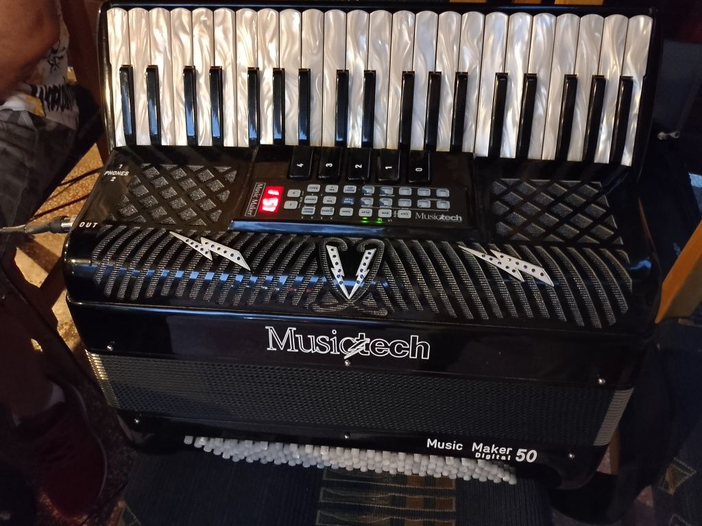 Acordeon musichtech digital