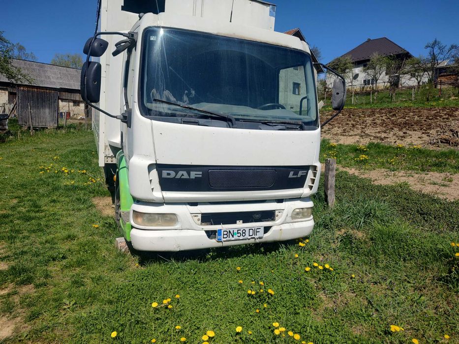 Vând camion apicol DAF,7.5 tone,omologat