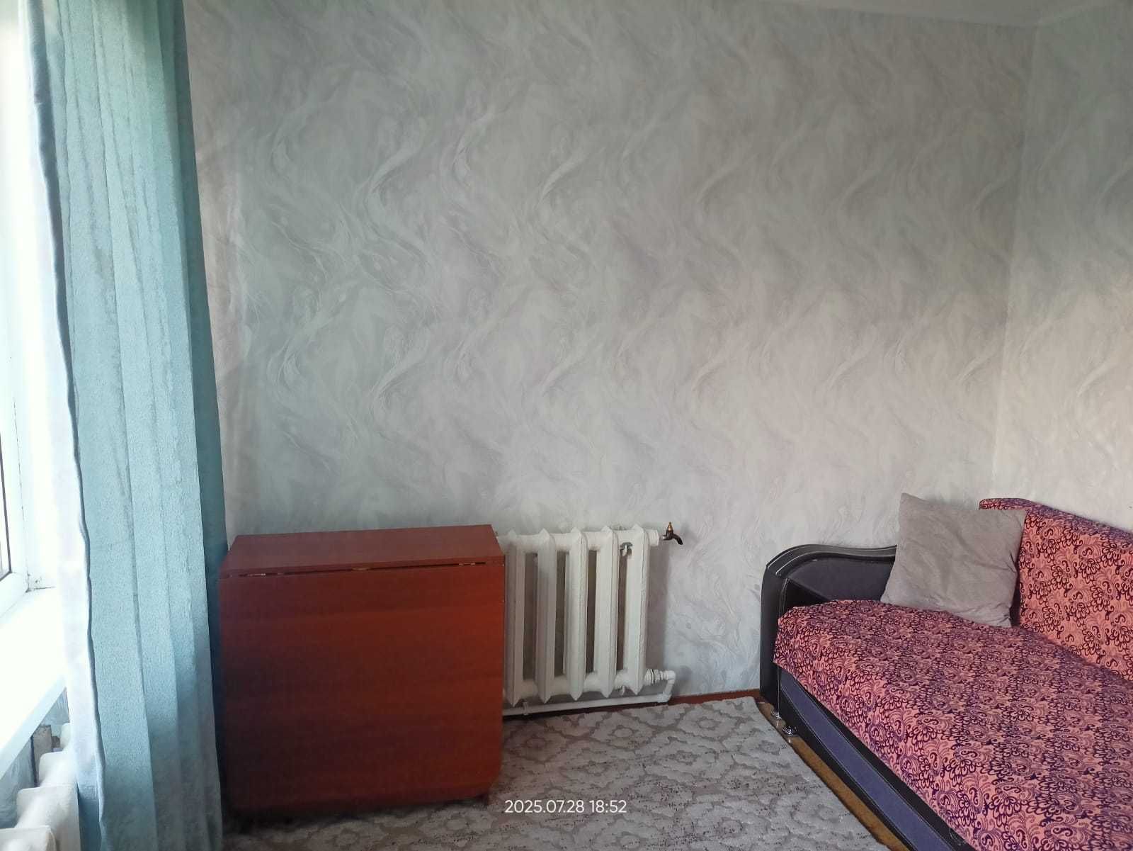 Продается 4 ком. кв. ул. Уалиханова, панель 1974г. 5/5 этаж, 61кв.м.