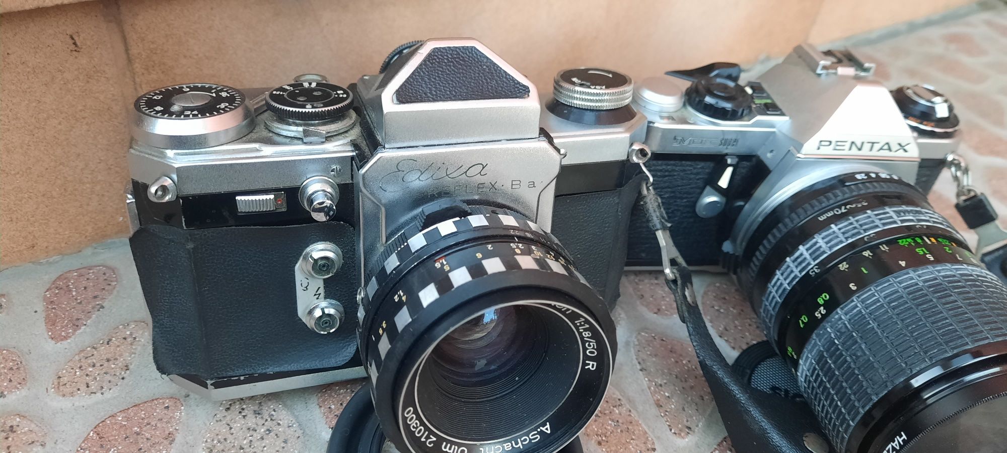 Фотоапарат Edixa Reflex Ba обект50/1:1.8мм и  Pentax me  Обектив 35-70