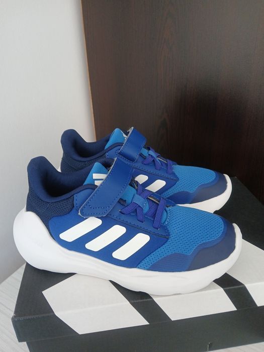 Маратонки adidas 31 номер