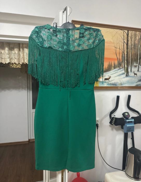 Rochie eleganta cu franjuri