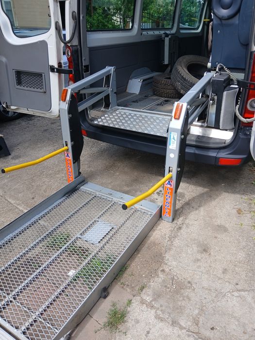 Lift hiraulic pt persoane cu handicap