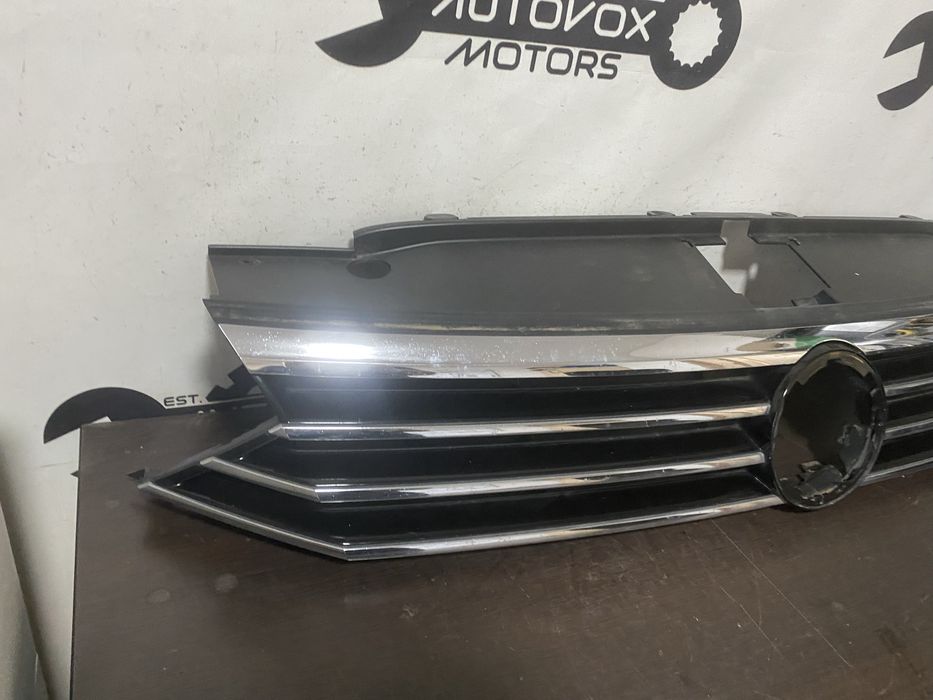 Grila radiator Vw Passat B8 nonfacelift