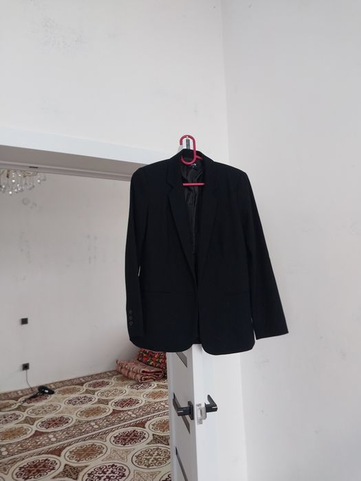 Пиджак қара, черный