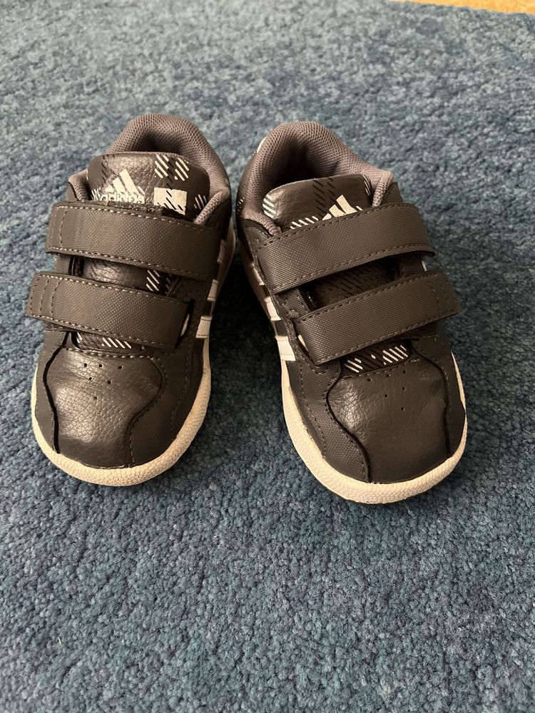 Pantofi sport Adidas , adidasi pentru copii , 21 si 22