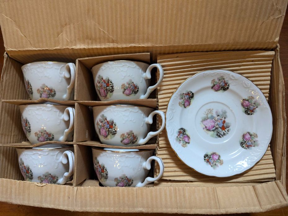 продавам керамичен и порцеланов сервиз