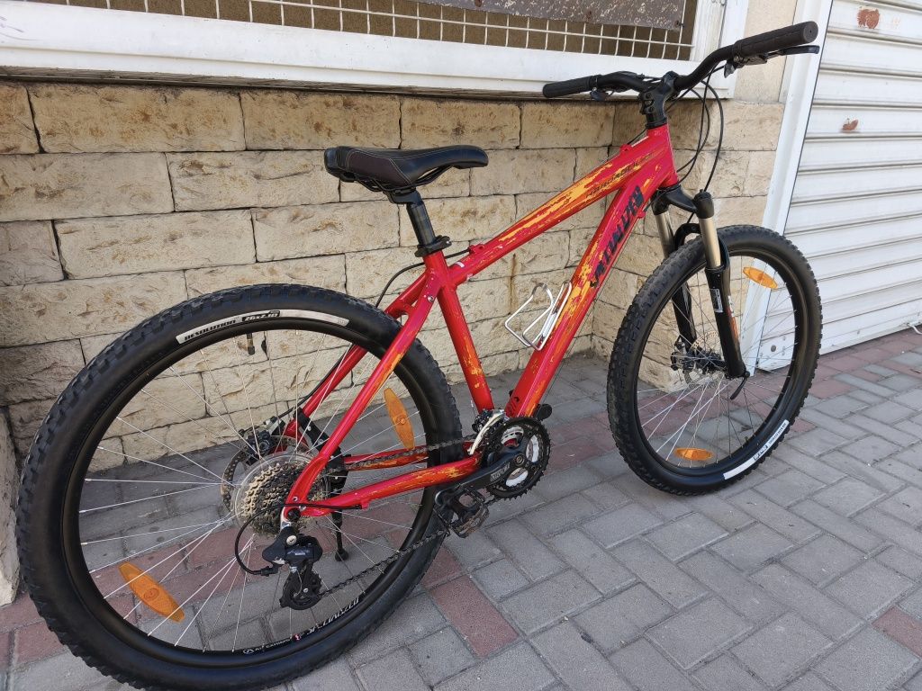 Specialized - Втора употреба 
26" Алуминиева рамка - 43см.
Механични д