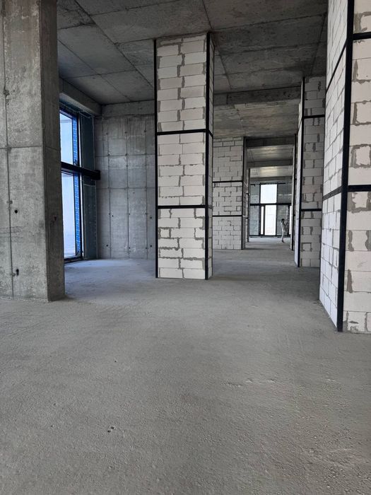 Продаётся уникальное коммерческое помещение 1100м2(N132)