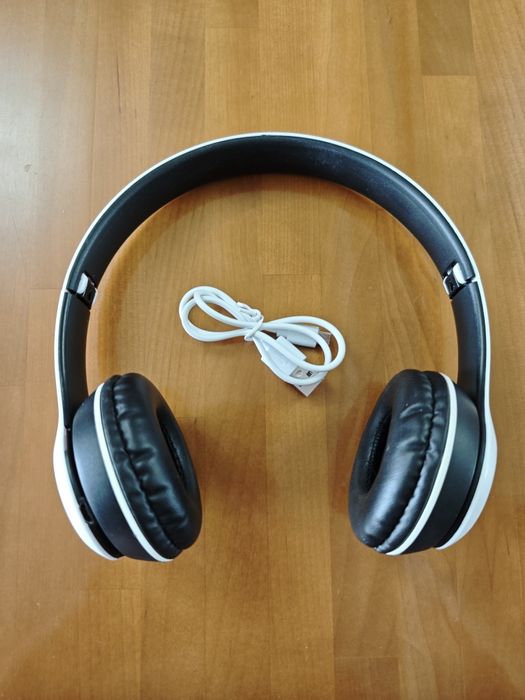 Блютуз наушники. Германия.