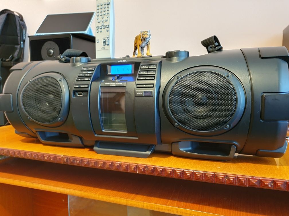 Jvc RV-NB52 Boomblaster. Portabil imens. Bass profund, Devastator !