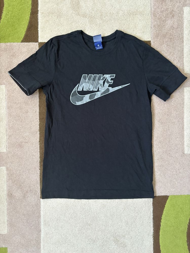 Nike Тениски, къси панталони, потници