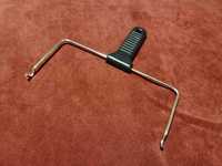 Инструмент  дръжка за повдигане на грил шиш от фурната