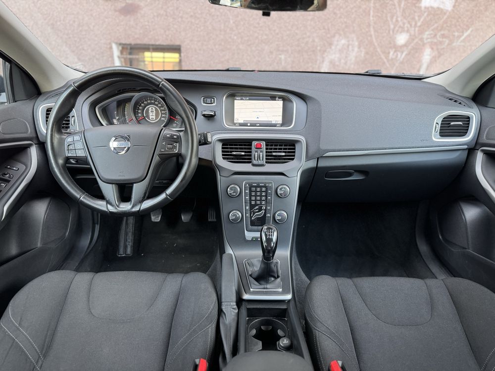 VOLVO V40 1.6 Diesel  2014