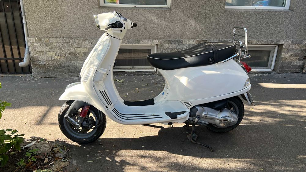 Vespa S 125 – 2008 – Albă – 20.000 km – Înmatriculată RO, stare buna