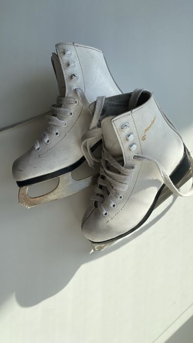 Детские фигурные коньки