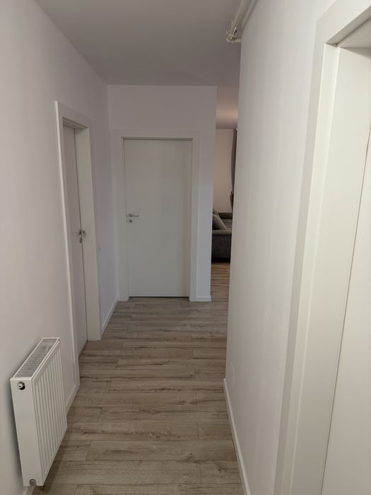 Inchiriez apartament in ARED