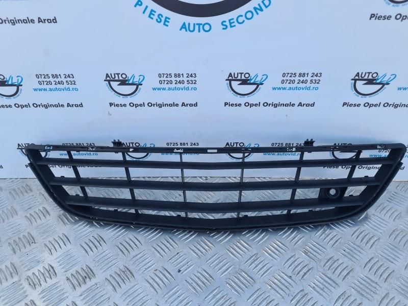 Grila inferioara bara fata Opel Corsa D