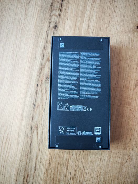 Vand Samsung S25+ plus  256 GB , culoare Navy, nou