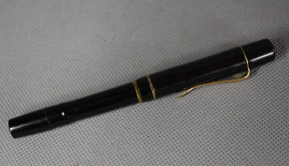 Rona Gold Стара писалка с златен писец и кутия не използвана