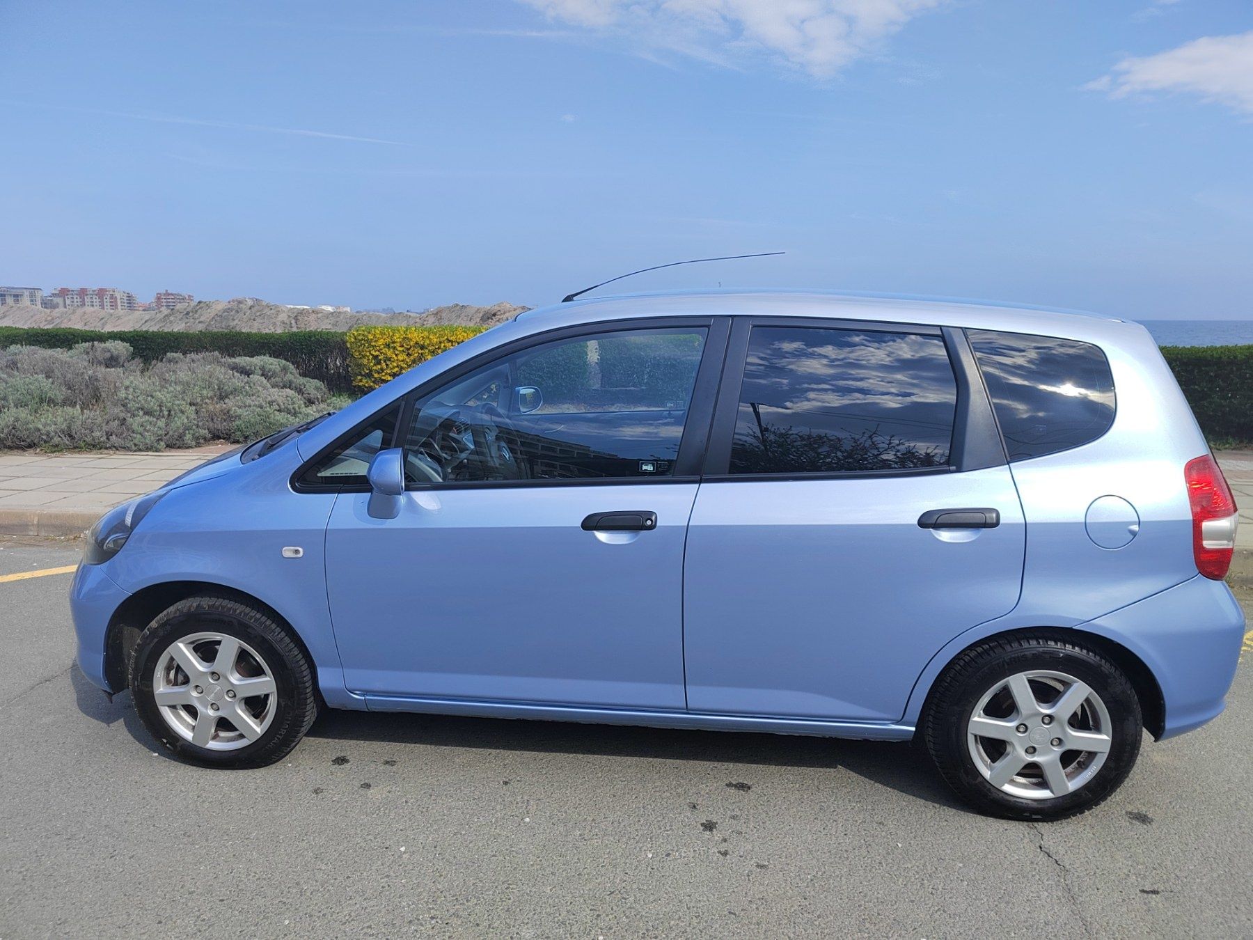 Honda Jazz 1.4 /автомат/навигация/предна и задна камера