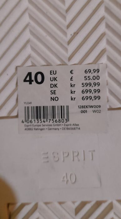 Vând urgent adidași esprint mărime 40