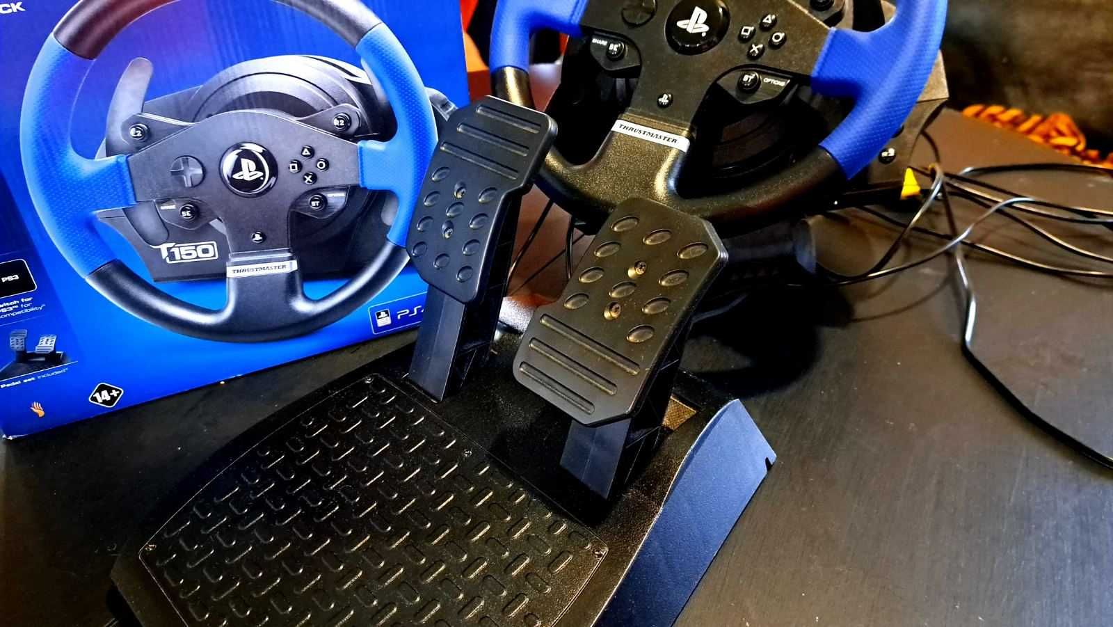 Thrustmaster t150 волан син