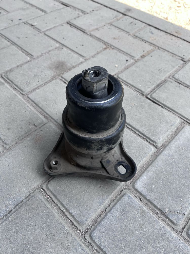 Продам подушку двигателя от Камри 2.2