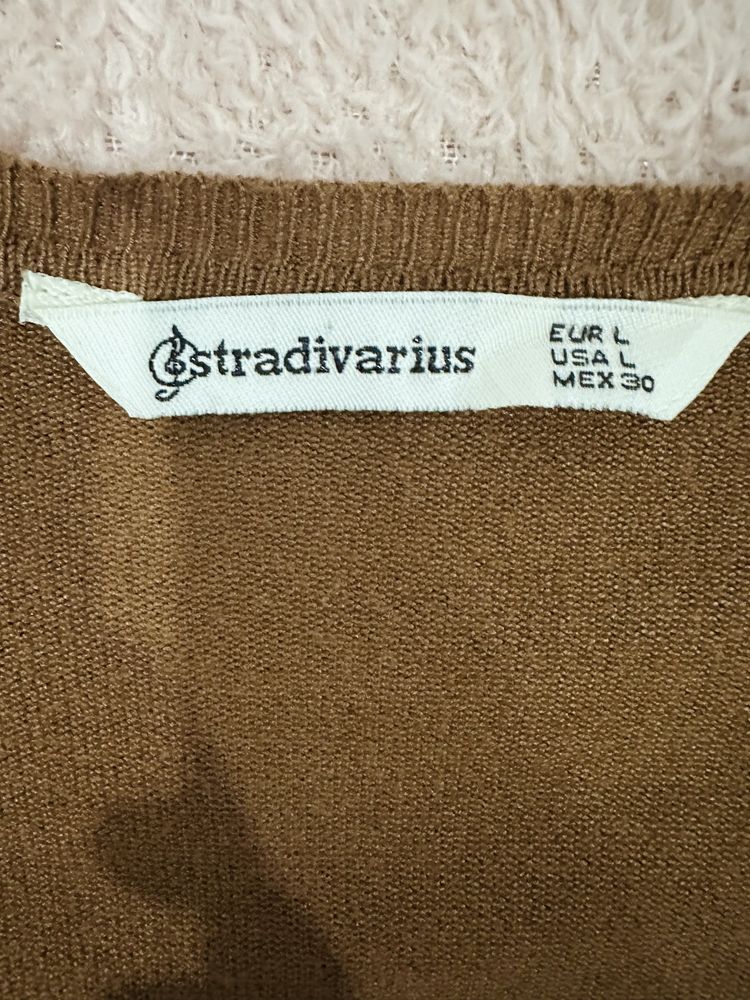 Pulover Stradivarius slim fit L