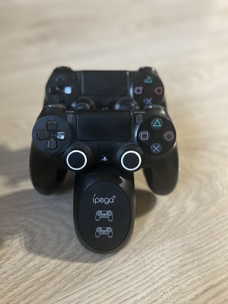 PS4+калъфи,игри,джойстици