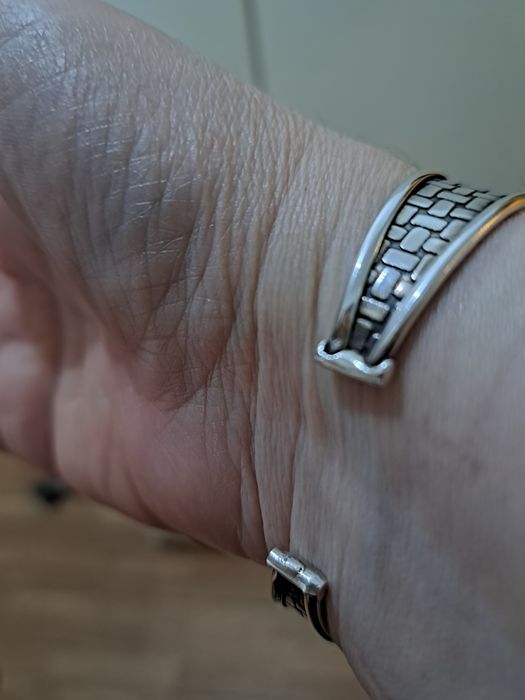 Масивна твърда сребърна гривна