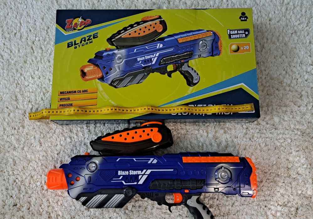 Pistol cu 20 bile din burete, Blaze Storm