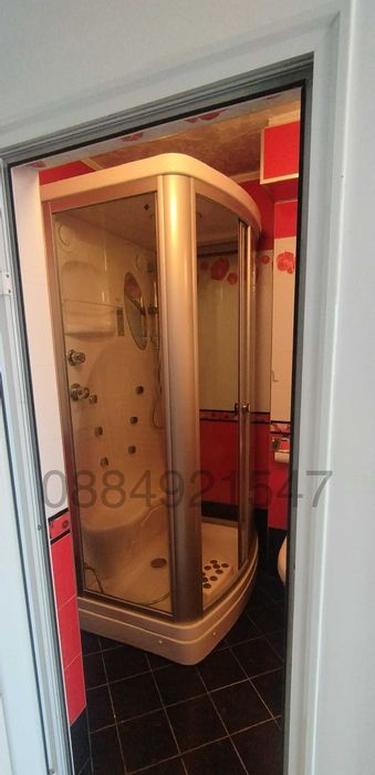 Продава апартамент 140 кв.м в центъра-5 етаж-непоследен