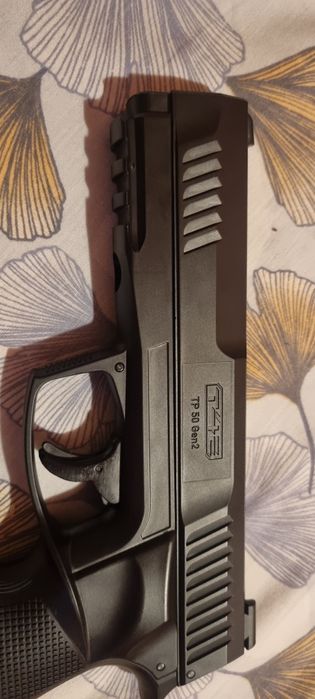 Pistol airsoft   27 J
