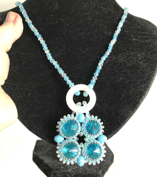 Colier handmade cu rivoli Swar.,acvamarin si cristal