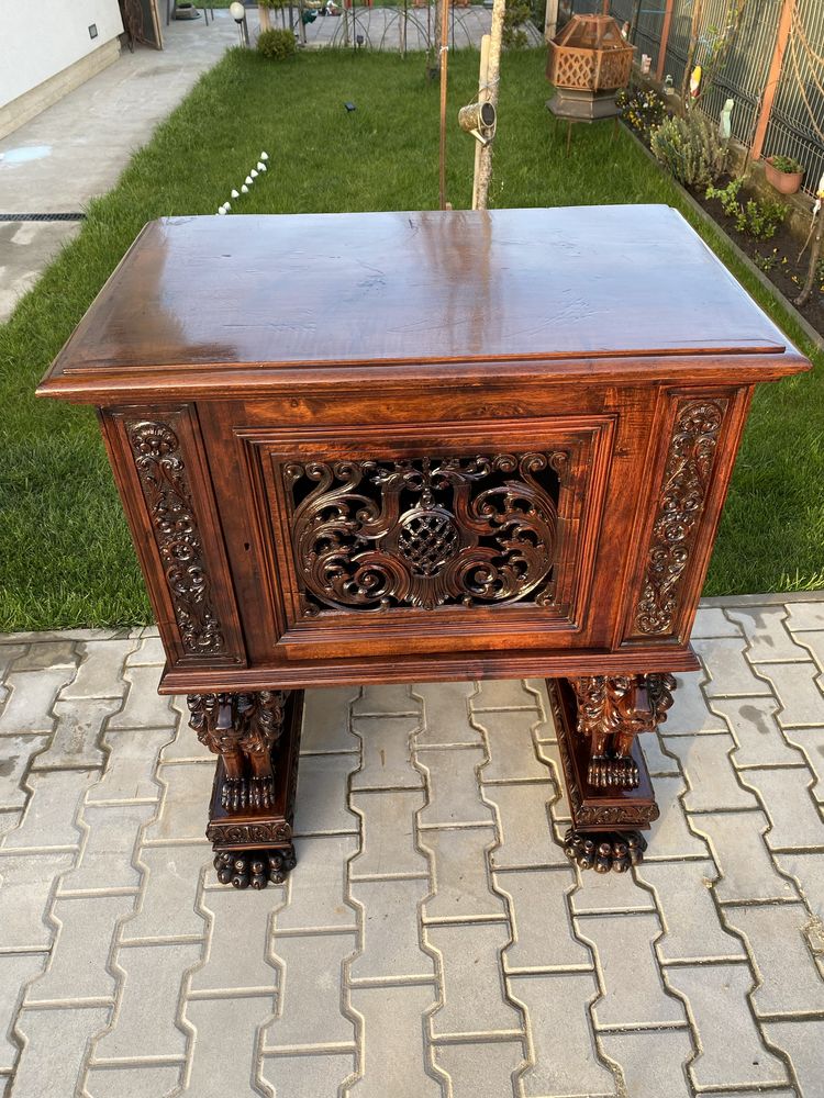 Comoda Servanta Stil Renascentist