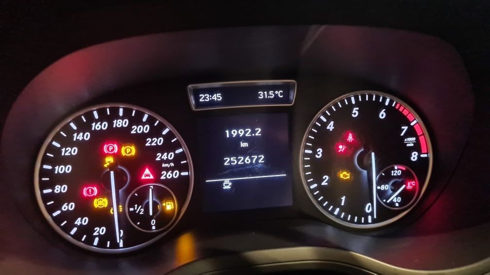 Километраж, табло за Мерцедес B клас w246