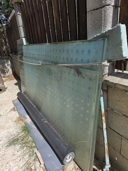 Закалено стъкло витрина