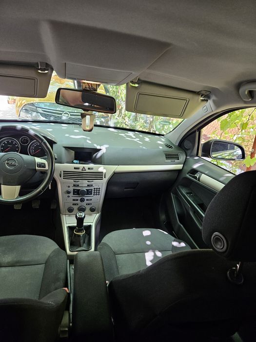 Opel astra h 1.6