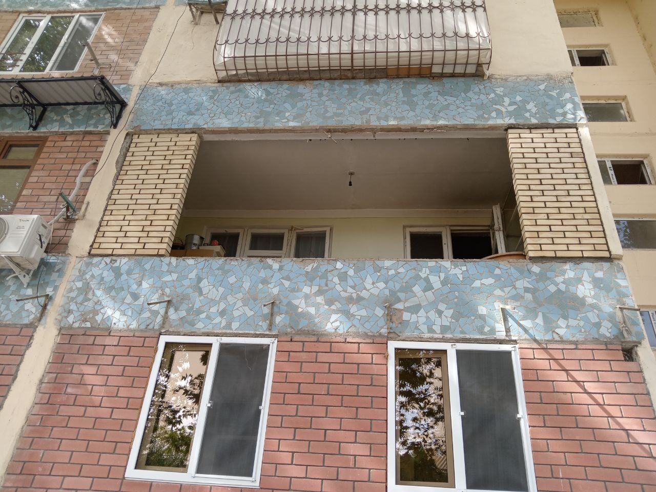 Balkonga g'isht teramiz. Kladka balkon